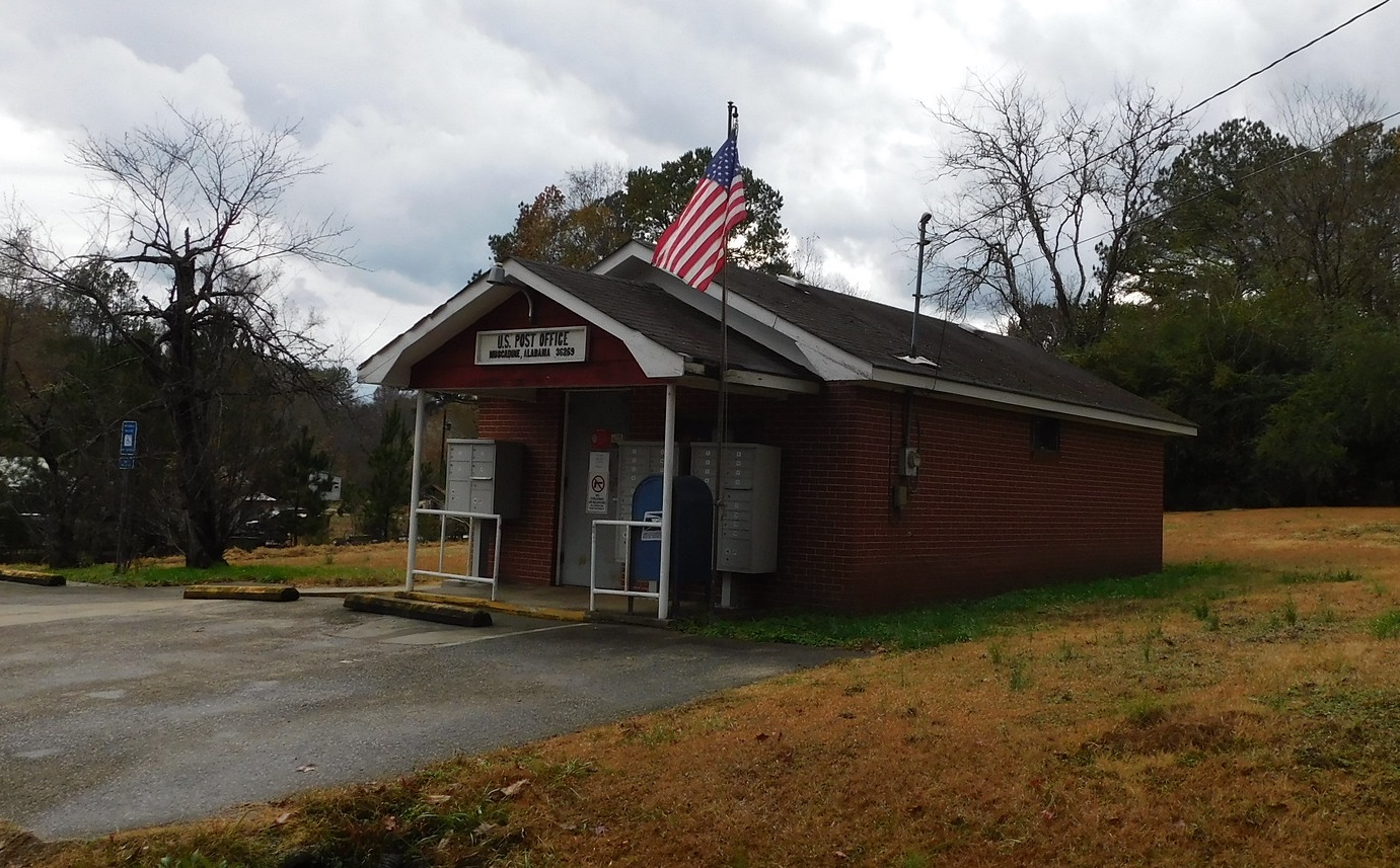 House cleaning services around Muscadine Al post office